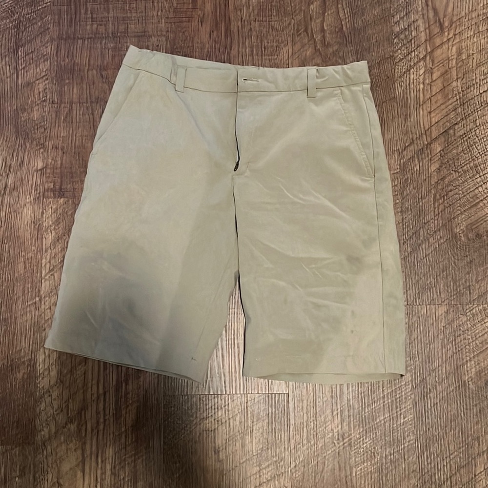 Wet/dry fast fabric shorts tan men’s size 18